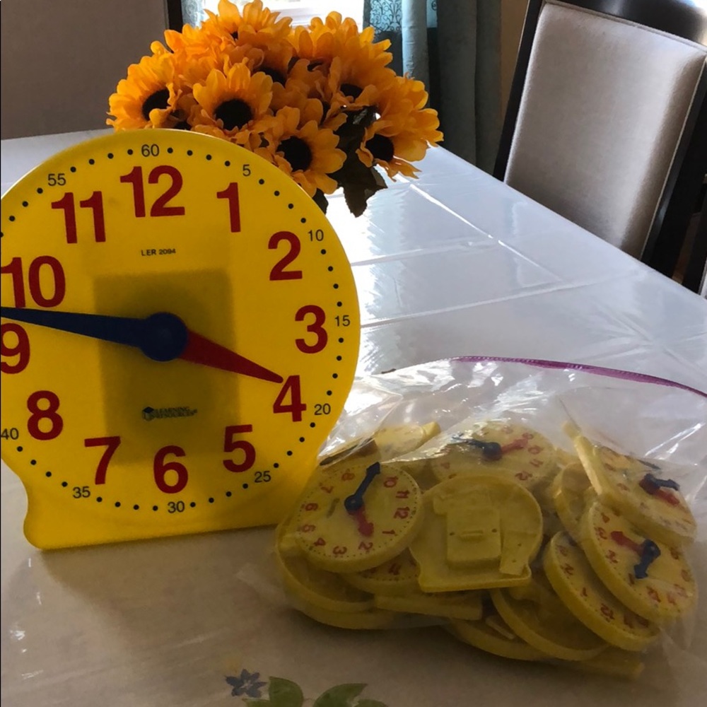 Learning resources classroom clock kit.